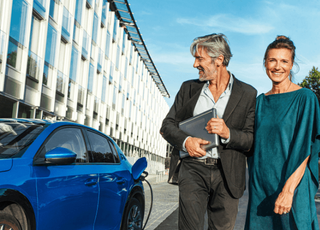 Les avantages de l'installation de bandes de recharge dans les centres-villes et collectivités locales